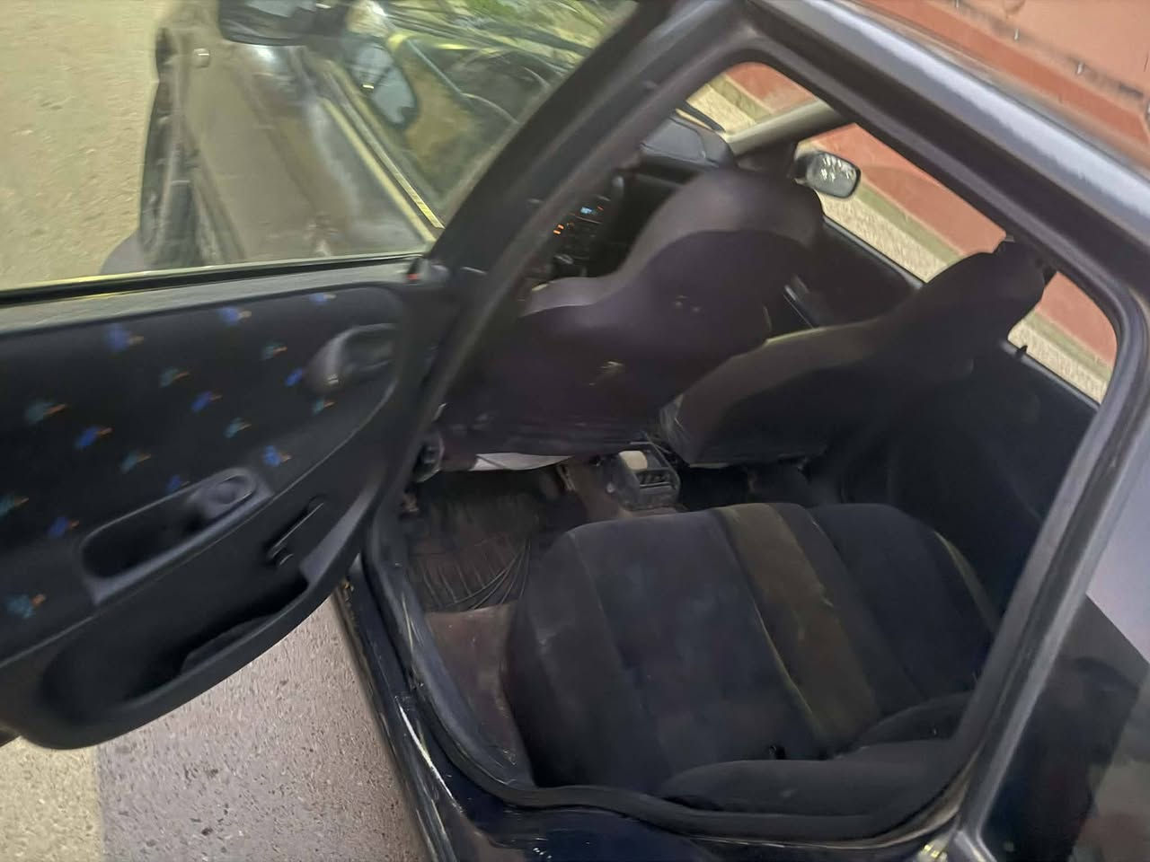 استرا للبيع
موديل 96 مكينة حجم 20 كير توماتيك سيارة جديدة بس صبغها جارد رقم بغداد مشروع وطني صاحبها الشرعي بالموصل سعرها 38 بيها مجال شي بسيط *********** بي واتساب
