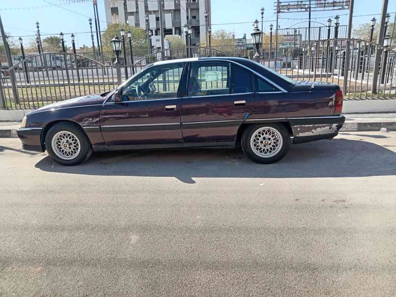 السلام عليكم اوبل لبيع موديل 92 محرك 2000 كير عادي رقم انبار انكليزي عنوان خالديه سعر 32 ***********
