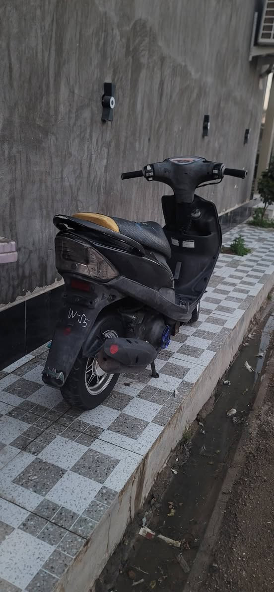 سلام عليكم دراجه ماكس عداله موديل٨ دراجه فول نضافه كفاله من كلشي اوراق بيه والله العضيم دراجه ماخذهه مليون ٥٠ دراجه كامله مكمله سعره ٨٢٥ بيه مجال شي قليل رقم *********** لي ريد يتصل عل رقم مكان ديالى بعقوبه 🫶
