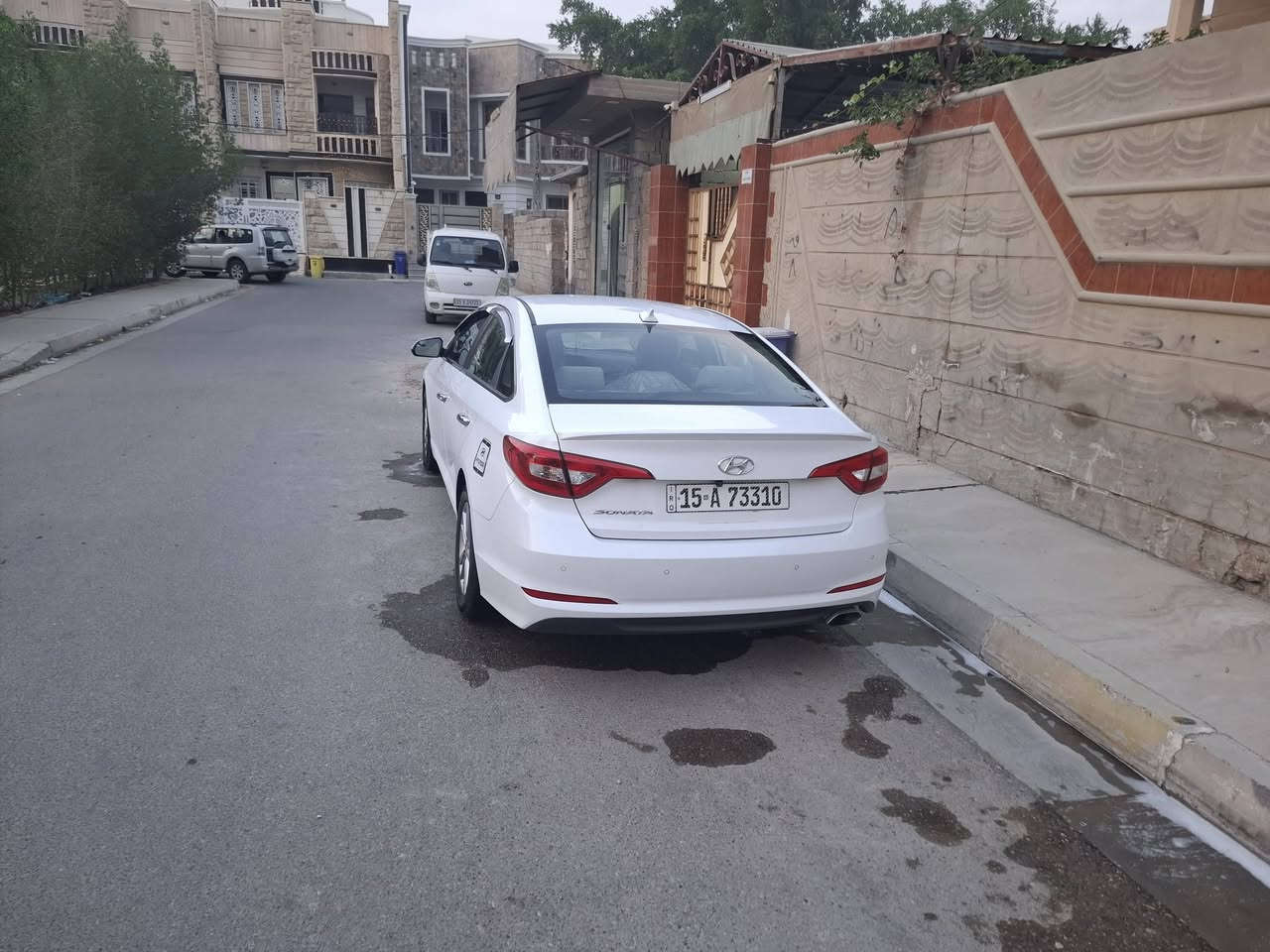 سوناتا وارد ٢٠١٧كلين ولاقطعه  ولاصبغ الضرر دعاميه امامي فقط السيارة بأسمي القماره بيه تكشير بسيط والباقي مكفول السعر ١٣٠ بيه مجال المكان فلوجه 
الاتصال على الرقم ***********
