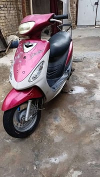 ماكس منغولي مفتوحة للبيع ختم واحد صار سنه طالعة من الحاوية للاتصال 078...