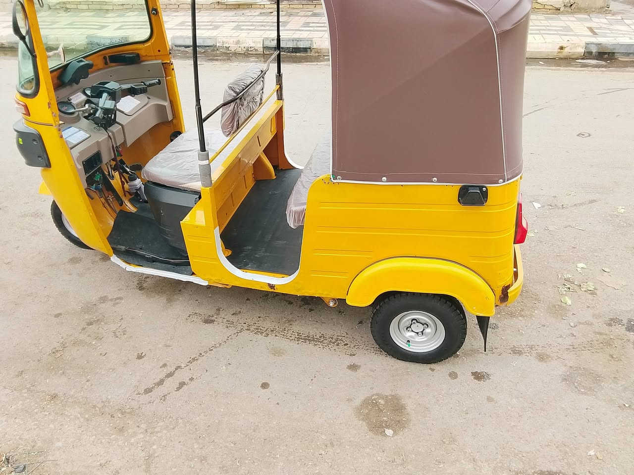 سلام عليكم تكتك للبيع مديل 19رقم واسط كفاله عامه دوس بلاديه مكان واسط نعمانيه الاستفسار الاتصال ***********
