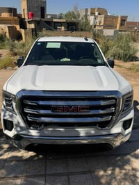 لبيع جمسي سيرا وارد امريكي حادثها الباب السايق ماشية ٤٥سيارة جديدة لون...