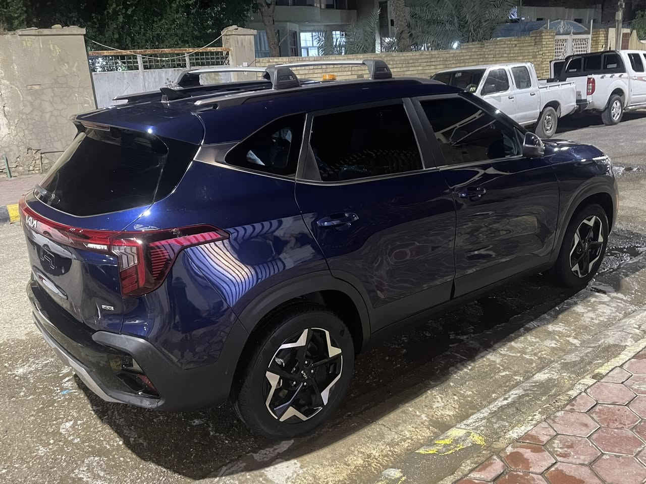 السلام عليكم للبيع سيلتوس م 24 رقم واسط معوقين ب اسمي وكاله ثاني يوم وارد امريكي جنطه فقط ومبدله نفس اللون  شرط دعاميه ل بلاديه مالتها فول مواصفات فتحه بصمه كشنات كهرباء …… سياره جديده برغي مناقصها ولاعوزها
الاستفسار …….
***********. 
***********
