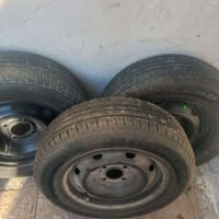 تخم تاير 14 للبيع نضيفات هنه والوياله لئن شديت 15 العنوان بغداد شارع ا...