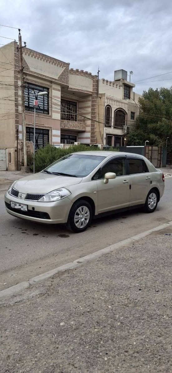 السلام عليكم
نيسان تيدا 2009 خليجي
كير + مكينة جديدات
صدر امامي كامل جديد
تخم تاير جديد
(تبريد + تدفئة) شغالات
شاشه + كامره + جام كهرباء 
السيارة مسويلها ادامة كاملة وجاهزه من كلشي .
..............
رقم بغداد دولي باسمي وسنوية لل2030
المكان بغداد _ الكرخ
السعر 75 وبيها مجال بسييط
للاستفسار (***********)
