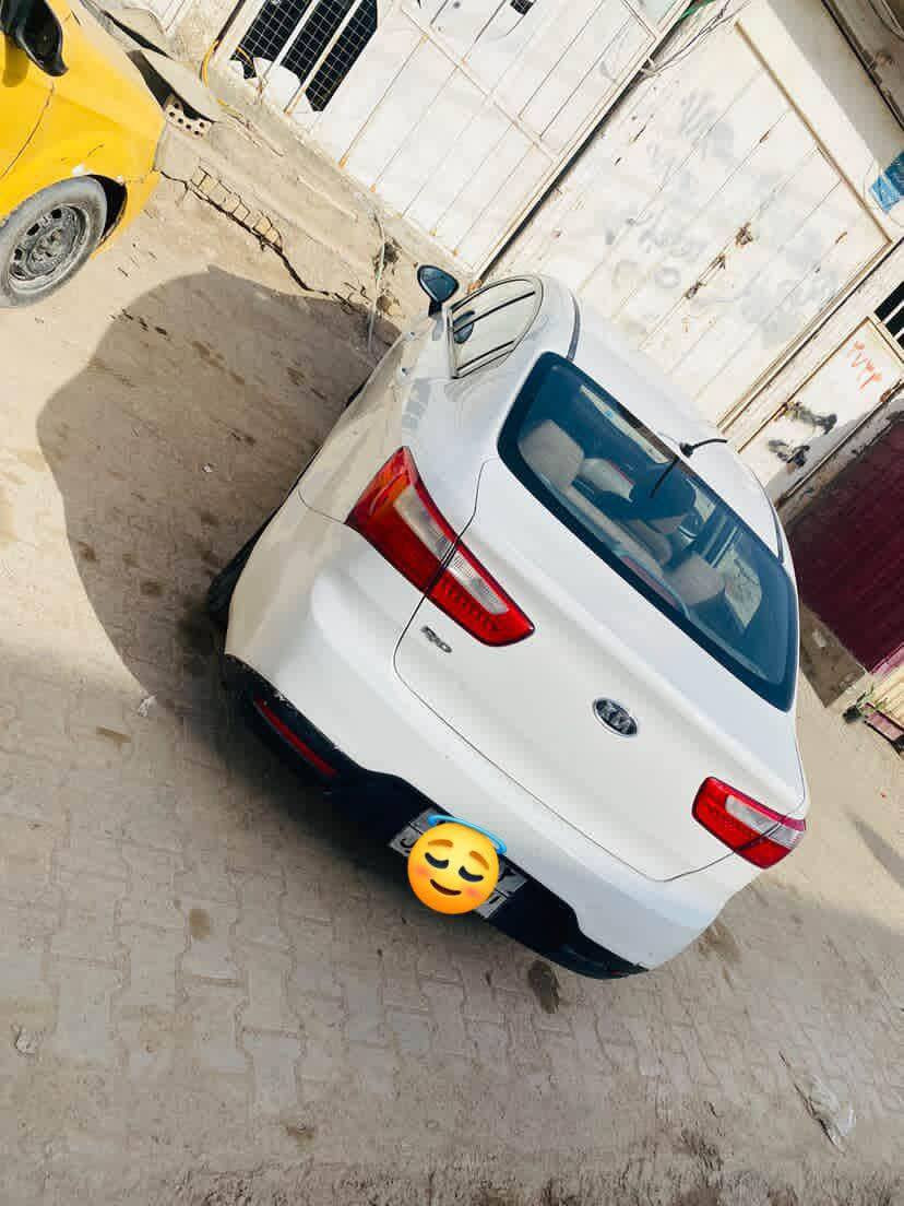 للبيع كيا ريو موديل 2012 سيارة كفاله ماعدا جاملغ امامي فقط صبغ بدون داخل مكينه ١٦٠٠ قطرتين رقم اربيل شرط مداور او وكاله مكانها نجف كوفه السعر ٧٨ بيها مجال قليل***********
