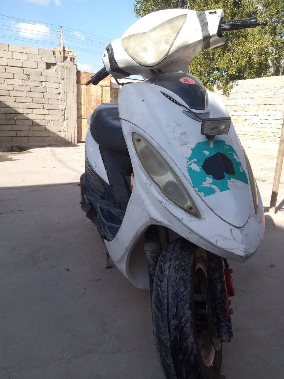 السلام عليكم
دراجه جي 4 للبيع
 نظيفه مفتوح مره واحده
كلشي بيها شغاله


**إذا كنت صاحب هذا الإعلان وتريد حذفه لأي سبب، رجاءا أرسل رسالة إلى الدعم الفني**