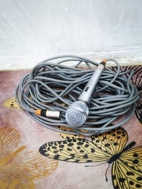 للبيع مايك اصلي07800088359