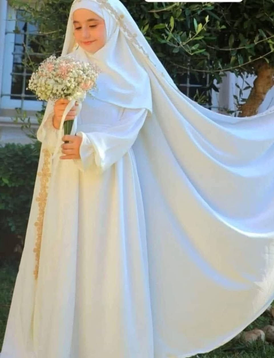 زي تكليف للبنوتات الجميلات💁‍♀️❤️
(عباءة..فستان.. حزام) 
للحجز والاستفسار واتساب ‏‪***********‬‏
🔸توصيل متوفر جميع المحافظات 🔸
🐥الحجز قبل 4 ايام لُطفاً🐥
