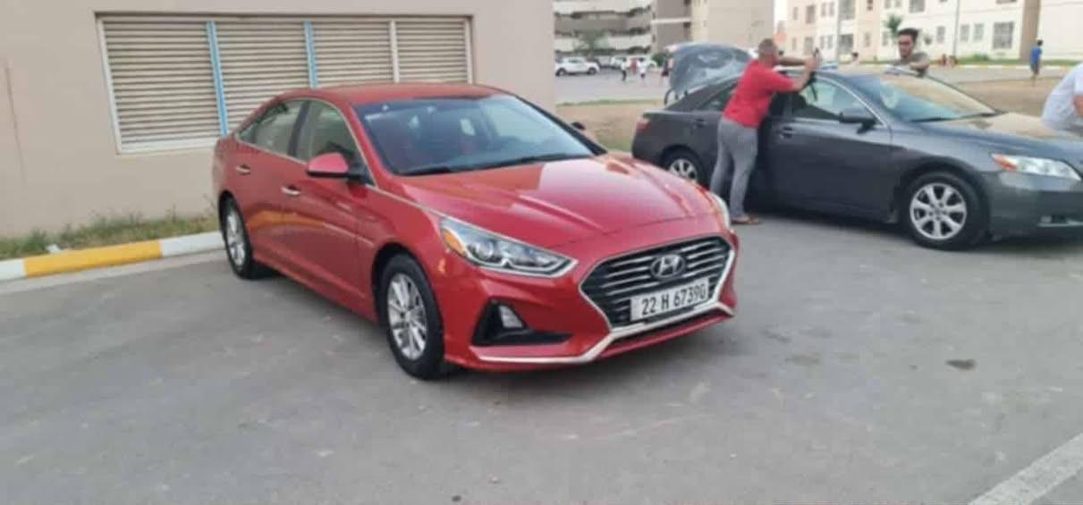 السلام عليكم سوناتا موديل ٢٠١٩ رقم أربيل الجديد للبيع 
حادثها صندوك وباب مبدل نفس اللون بالعراق ماشيه ٩٨ وقابل للزياده سونر موجود السعر ١١٥ وبي مجال بسيط مكان السياره مجمع بسمايه السكني للاستفسار الاتصال *********** بغداد, العراق
