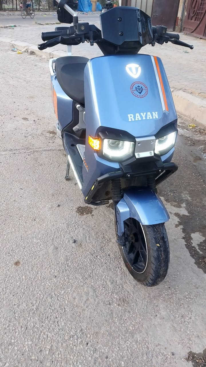 دراجة شحن جديدة جدا من شركة الريان  الحجم  الكبير بطاريات عدد 6 مسطرة
المكان الشرطة الرابعة
السعر جوة السوگ 950 الف  للعلم سعر الجديدة 1.400.000 مليون 
للاستفسار على الرقم👇👇
***********
متوفر واتسآب
