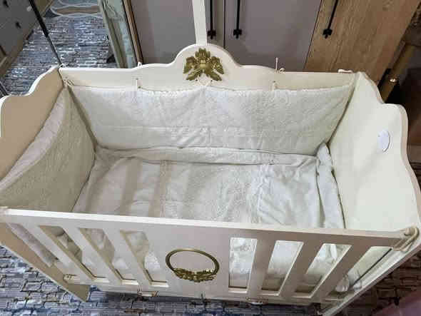 السلام عليكم كاروك جرباية هزاز حجم كبير نظيف للبيع الاستفسار ***********
