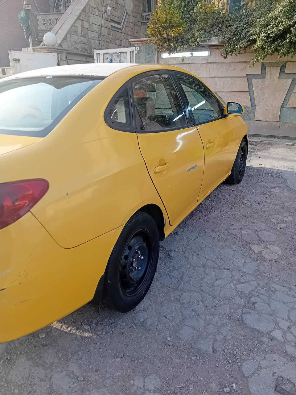 النترا موديل ٢٠٠٩. رقم انبار انكليزي بأسمي تحويل ثاني يوم. منضومة غاز. مكينه ٢٠٠٠. كير مكينه خير من الله  كهربائيات كلها شغاله امريكي حادثها جالغ خلفي فقط بدون دواخل  مكفوله من كل عيب شرعي. تبريد ثلج  تخم تاير  يراد إعادة صبغ السعر ٧٣ ورقه بيها مجال  ***********
