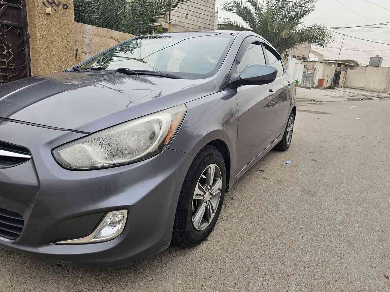 السلام عليكم للبيع اكسنت موديل 13 ماشيه 90 الف وارد أمريكي 
قطعتين صبغ ماشيه 90 الف رقم بغداد دولي بسمي تحويل مباشر السيارة جديده وجاهزه من كلشي تخم تاير جديد حداديه جديده تبريد شغال مكاني بغداد العامريه 
السعر 97 اتصل *********** واتساب
