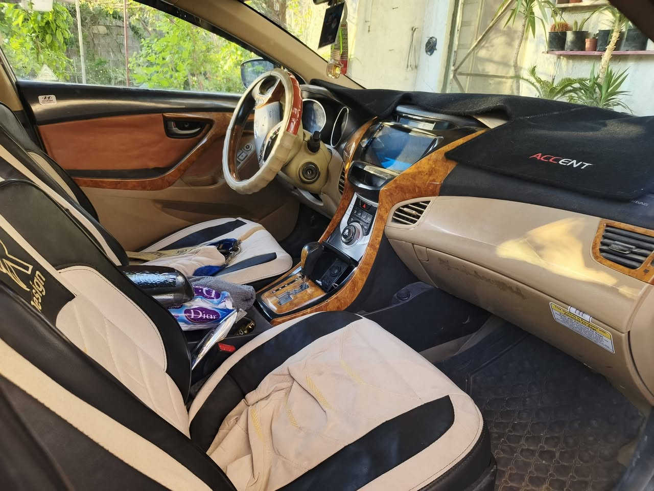 السلام عليكم النترى ٢٠١٢ا مريكي ليبل واحد
حادثة بسيط جاملغ الأمامي بدون ضرر
سنويه لغاية( ٢٠٣١) ))مصفره هيئة وغرامات
مداور ثاني يوم
رقم كربلاء انكليزي السعر (١٠٠) مع مجال بسيط رقم موبايل ***********
علما رابط منظومة غاز جديده موافقة المرور من ضمن معلومات السنويه
