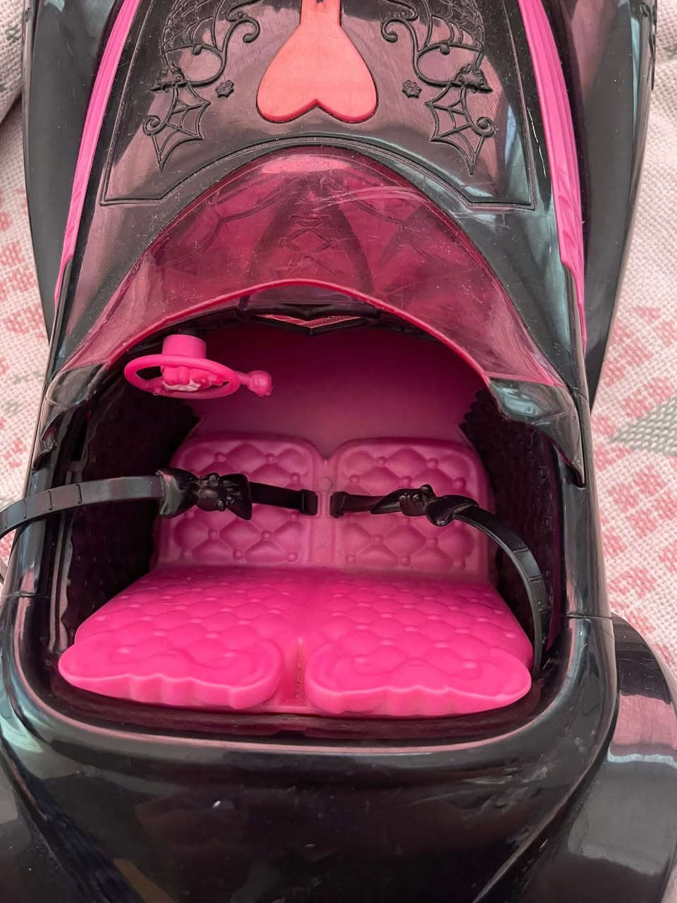 سياره دراكيولورا من مونستر هاي بدون اي كسر


**إذا كنت صاحب هذا الإعلان وتريد حذفه لأي سبب، رجاءا أرسل رسالة إلى الدعم الفني**