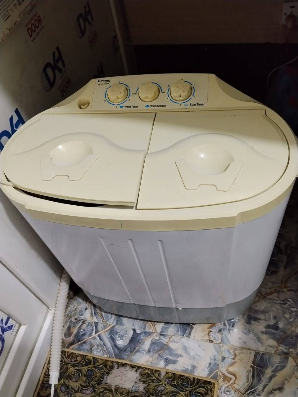 من رخصت الادمن غراض منزليه للبيع


**إذا كنت صاحب هذا الإعلان وتريد حذفه لأي سبب، رجاءا أرسل رسالة إلى الدعم الفني**