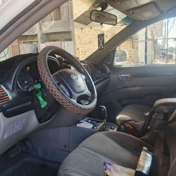 من رخصه مدير الكروب سنتافيه 2007 7راكب محرك 2700 بيه قطعتين صبغ بدون يرباك بيه جراد السعر 115وبيه مجال بسيط ***********
