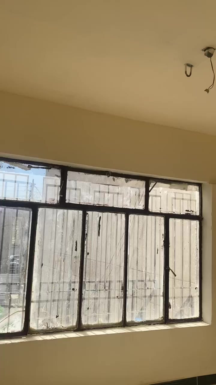 مشتمل للايجار السيديه اول فرع بعد شارع الامن مجدد بالكامل سيراميك ارضيه بورسلين باب خارجي معزول سطح واسع غرفه نوم وصاله ومطبخ وحمام التفاصيل على الرقم 
***********
