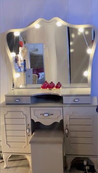 غرفة تركية • نظيفة • للبيع