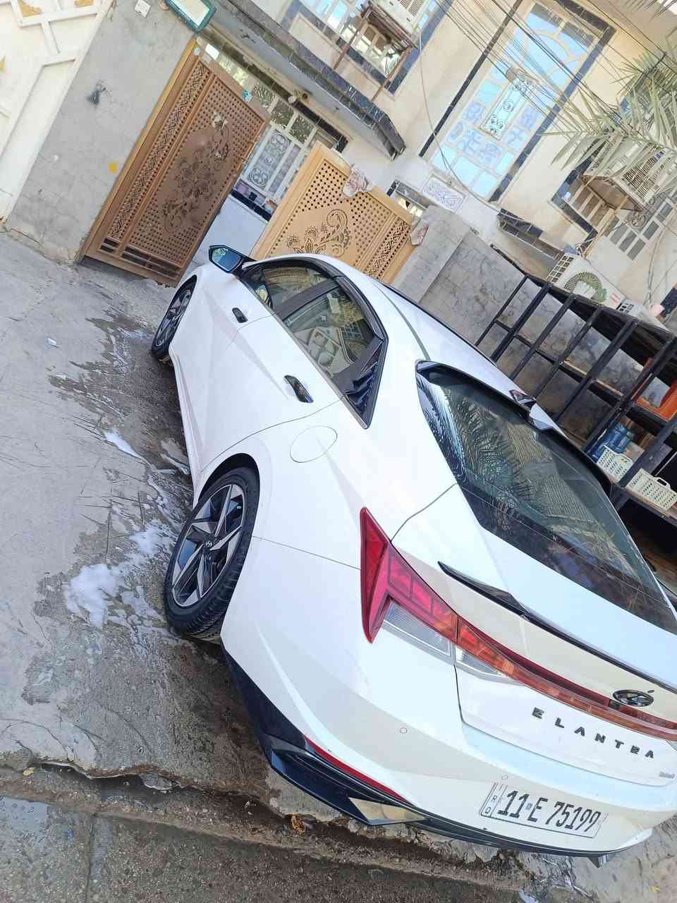 سلام عليكم النترا موديل ٢١ رقم بغداد دولي بسمي شخصين محرك كير لوك صدر خلفي امامي جديد تبريد ثلج حادث جاملغ وبنيد راس الشاصي شوية بي اليمين السعر ١٤٠ وبيه مجال للطيبين كلش بصيط رقم الهاتف  فول الفول اعلة فئة 
***********
***********
