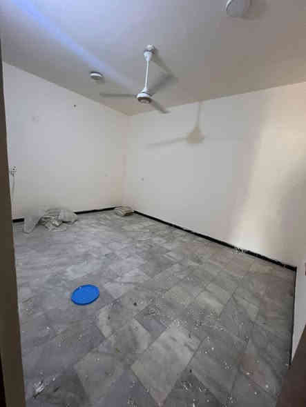 دار مساحة 80 متر على شارع الكويتي 📍

يحتوي على ثلاث غرف وصاله ومطبخ

وخدمات عدد 2 عرض الشارع 20 م ورصيف 3 متر

ايجار الدار مليون و100 الف مع المجال 

للاستفسار 

***********

***********
