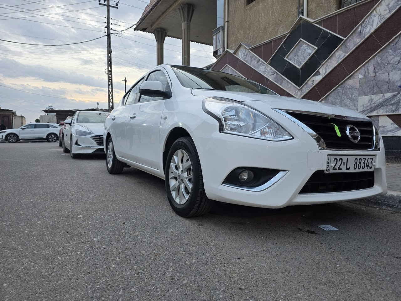 نيسان سني هندي ام بليته زركه مديل 24ماشيه 7000اخت زيرو سعر 127سياره فول ويل كب دكم مو جوبي تبريد خلفي***********
