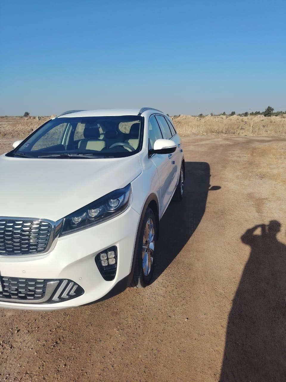 السلام عليكم ورحمه الله وبركاته
للبيع سورنتو 2020خليجي 

مواصفاتها: جنطه ذكيه 

شحن وايرلس 

مكينه 6V...3.5
ماشيه 160000km

مكينه ما مفتوحه سياره مكفوله ما عده ملاحظات بسيطة موضحه ب السونار 

كشنين كهرباء 

ثلاث قطع تبريد وبيها اهواي مواصفات سعر السياره خاص+الرقم 

***********
