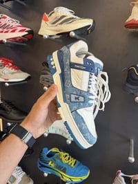 النوع/LV القياس/42 السعر/75 الف 📍بغداد-الحريه-مقابيل الضريبه الحريه ☎️...