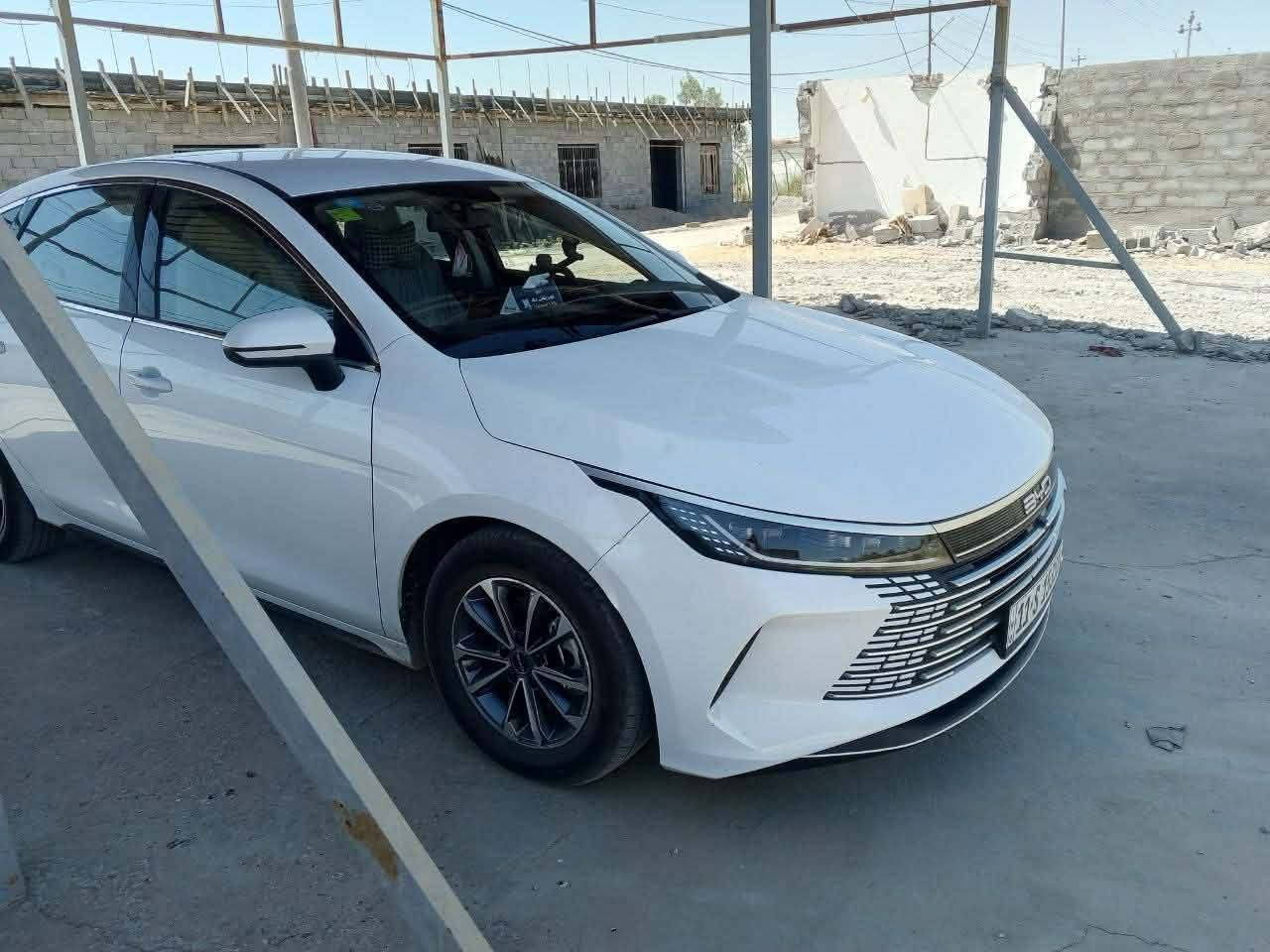 السلام عليكم
BYD دستروير 2025 ماشيه 13 بصمة تشغيل / بصمة ابواب / تشغيل عن بعد / داخل ابيض / شاشة كبيرة دوارة / كامرة خلفية / سايد بريك بصمة / نظام اوتو هولد / أنظمة قيادة متعددة / لايتات زنون عدسات اثنين / حساسات خلفي / حساس اطارات / تحكم ستيرن / مثبت سرعة / عن سرعة 100 يدك جرس / رادار امامي ) شاشه كبيره ..ارضيات حوضيه ..تحديث وبرامج وتعريب كل شي جاهز ....مراوس فقط فورتي من 21وفوك حادث خفيف
رقم متوفر بي واتساب 
***********
العنوان بغداد
