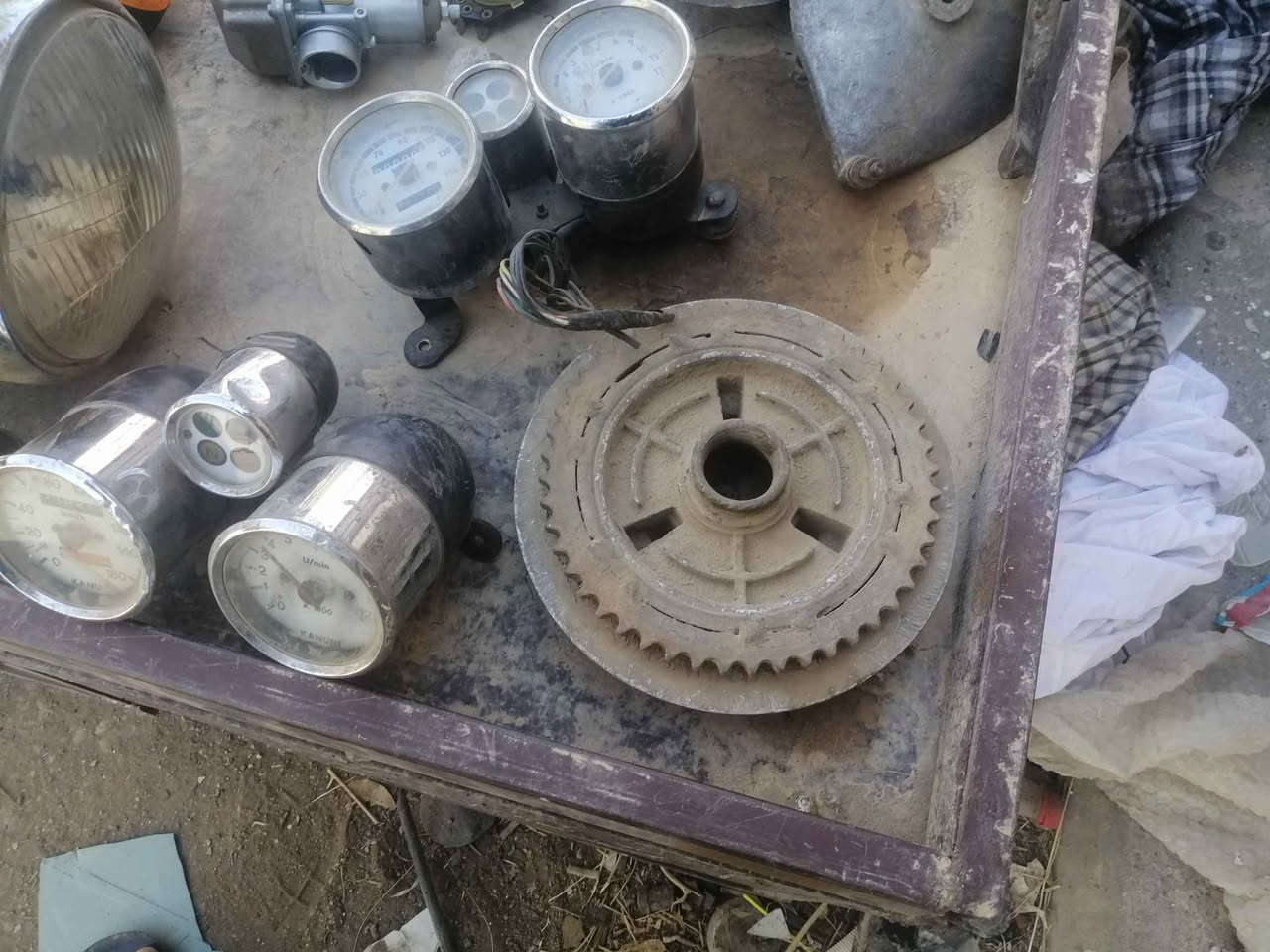 سلام عليكم 
يتوفر الدينا جميع غراض دراجه ناريه نوعيه. MZ. 81 82 عنواني كركوك اتصل رقم *********** كركوك, العراق
