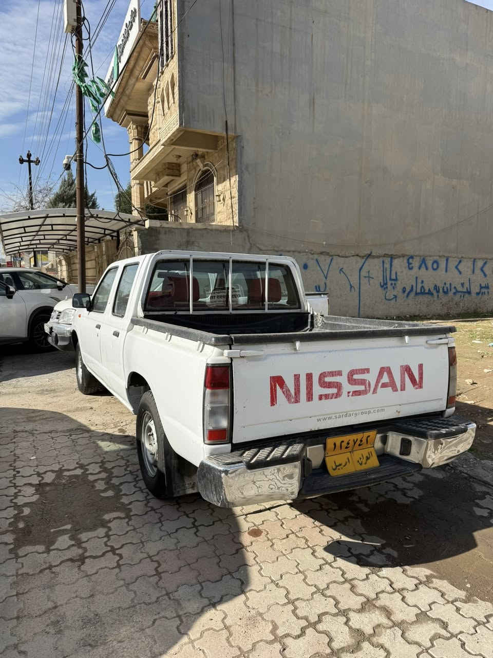 نيسان بيك أب دبل قمارة موديل 2012
 • بدون صبغ فقط بيها تكحيل و ٢ مكان بارد
 • كلشي بيها جديد و (بلدي).
 • السيارة نظيفة جدًا 
كلشي بيها بشرط 
السعر: 120 (قابل للتفاوض)
مكان السياره اربيل


**إذا كنت صاحب هذا الإعلان وتريد حذفه لأي سبب، رجاءا أرسل رسالة إلى الدعم الفني**