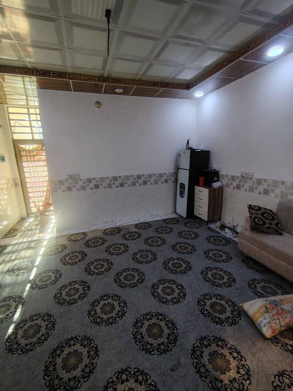 سلام عليكم دار للرهن ١٢٠ متر
بدايه شارع المطحنه مقابل القريه 

غرفه صاله مطبخ ستقبال حمامات ٢ 
سعر الرهن ١٥ وبي مجال بصيط 
سنه وقابل للتجديد 

تصل ***********
