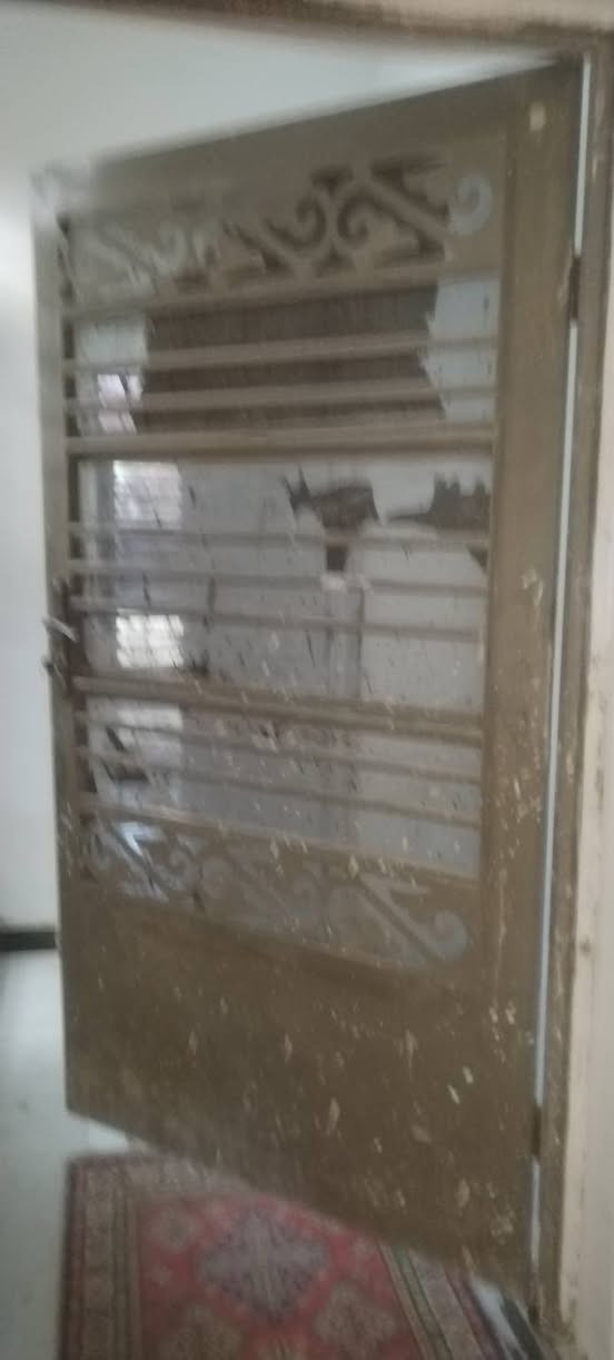 السلام عليكم درج حديد 4 متر عرض 85
.. باب حديد 2x1 بغداد الشعب ***********
