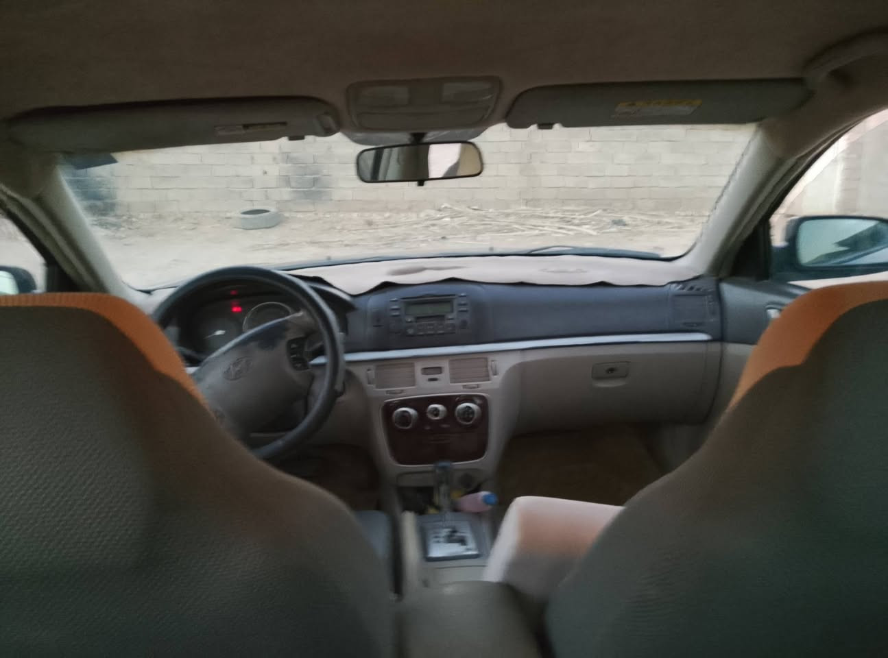 السلام عليكم من رخصة الادمن*********** سوناتا خليجي رقم قادسيه انكليزي مداورثاني يوم محرك 2400 موديل 2006 بيه بارد بالجاملغ الخلفي بصيط بدون دواخل تخم تايرجديدصدر نص عمر تبريد نقص غاز محرك بي تنقيص قليل اتصل وتدلل المكان ديوانيه عفك

