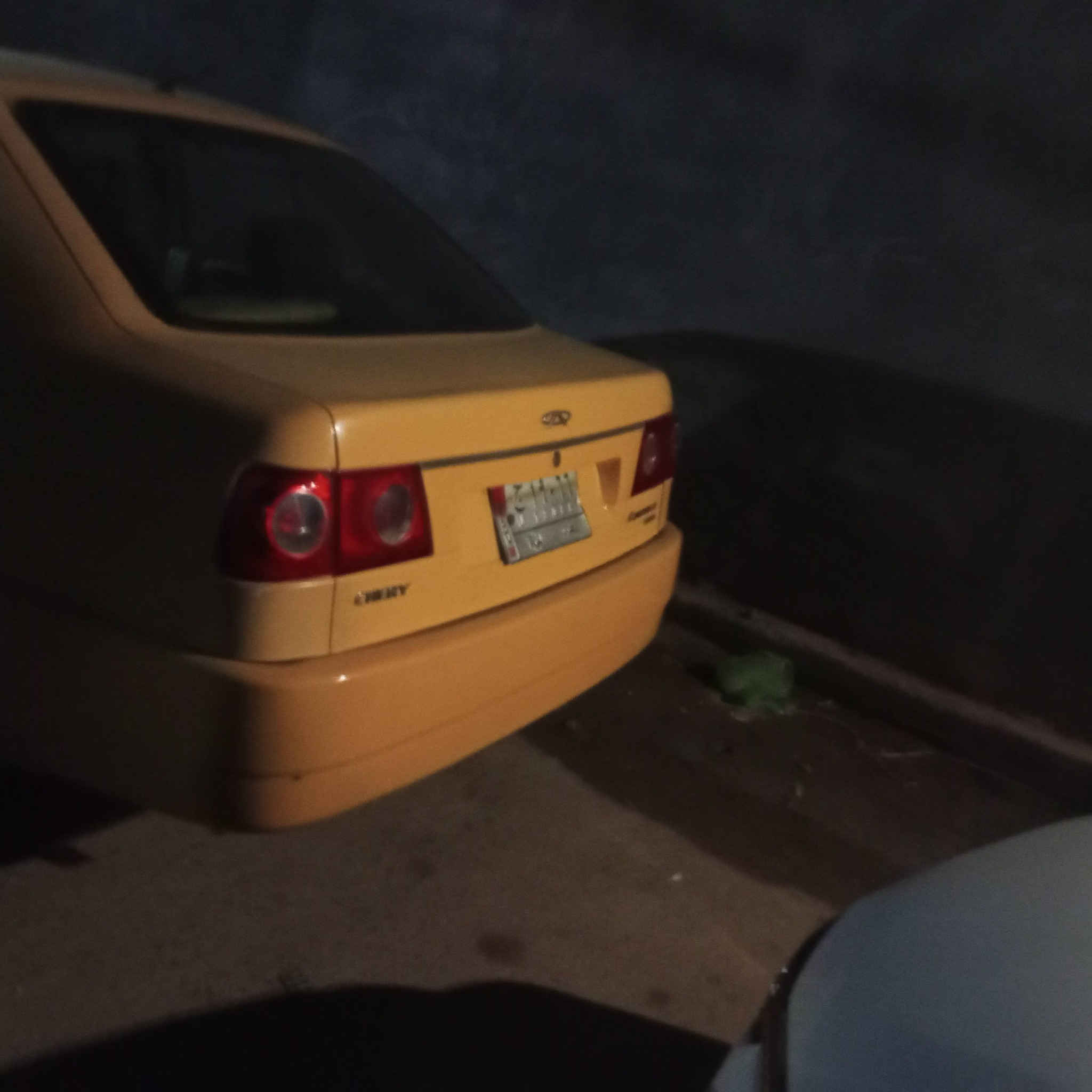 سلام عليكم شيري موديل 2010 رقم بغداد محوره كورلا مكينه وكير مكفولات مكينه 1600 جديده مال بيت صدر تخم تاير كهربائيات كل جديد مكينه صار 10 ايام شاده جديده سعر26  وبيه مجال عنوان بغداد دوره رقمي ***********
