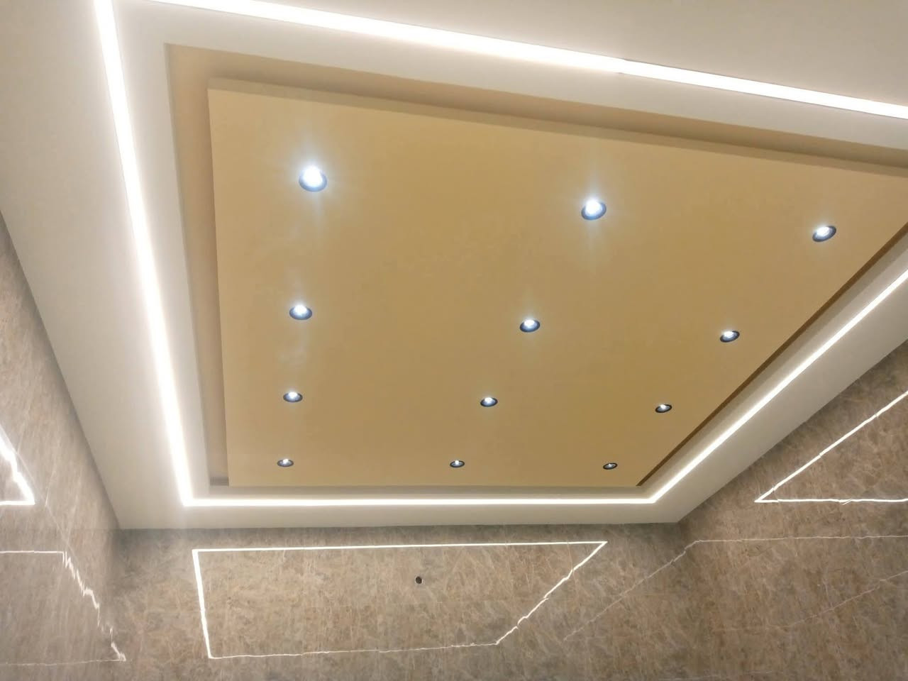 #كهربائي_منازل👷‍♂️
تأسيس وتنفيذ جميع الأعمال الكهربائية ⚡

تأسيس كهرباء المنازل والشقق والمحالات ✅

2حفر كوسره دريل 🔨

3 _ توزيع المكيفات ❄️

5 _ توزيع نقاط الستلايت 📡

6 _ توزيع نقاط السخانات 🚿

7 - توزيع الكاميرات 📷

للاستفسار  الرجاء التواصل ع الرقم***********
