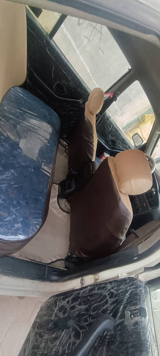 سلام عليكم سياره بيجو للبيع 405
جديده السياره دوشمه تايرات حداديه مشط ستيرن 

خياسات عازل حراري كلهن جدد نقص فقط تبريد 

مكانها نجف راعيها نجف مداور ثاني يوم 
السعر 35 ورقه

للاستفسار اكثر ***********
