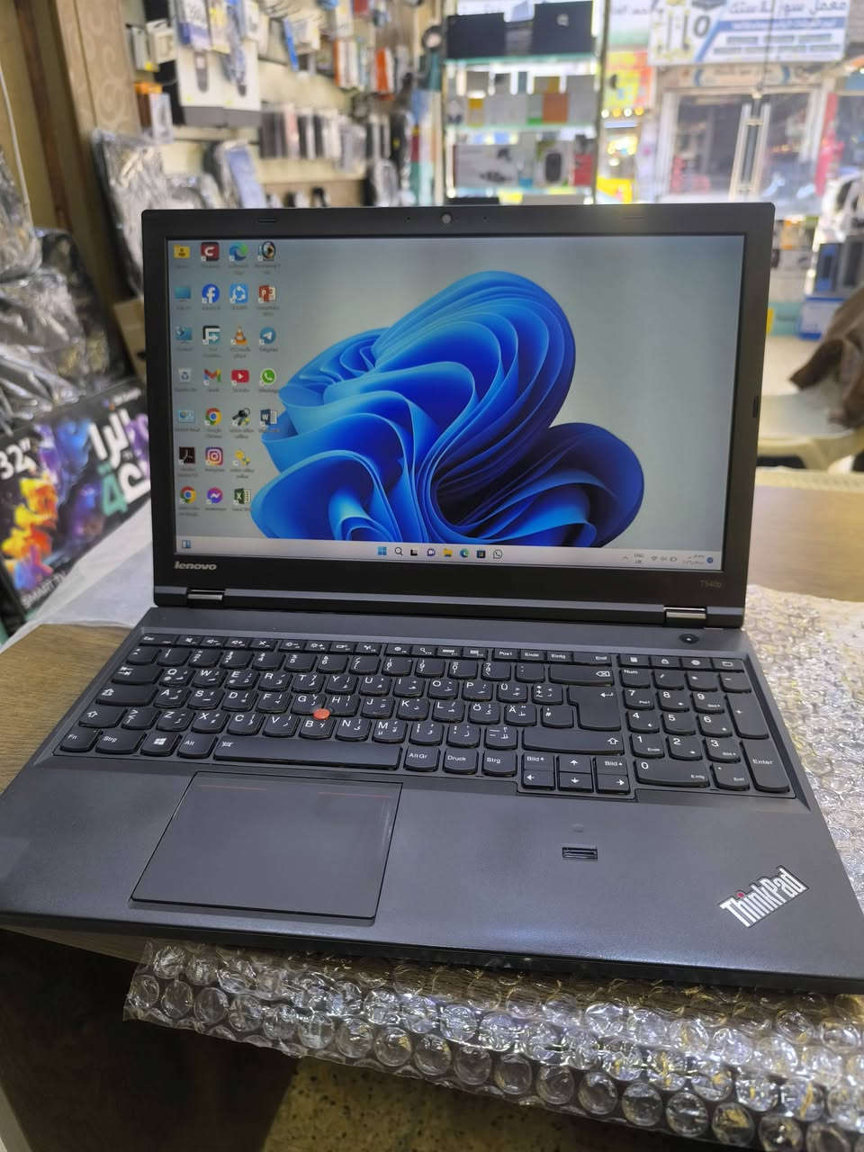 قطعة واحدة فقط.....

LENOVO

🌹T540 P🌹
شاشة 15.6
195🔥  الف دينار  فقط مع التوصيل والحقيبة والماوس 
نظافة مائة بالمائة 
والاسبقية لمن يحجز اولا 

سعر نهائي لطفا

معالج/Ci7  نوع MQمن الجيل الرابع 
الرام /8gb
الهارد/256ssd
تحتوي على DVD/RERITER

للتواصل والحجز 
***********
الموصل /موصل الجديدة 
الابداع الهندسي 

#يوجد خدمة توصيل لكافة محافظات العراق
