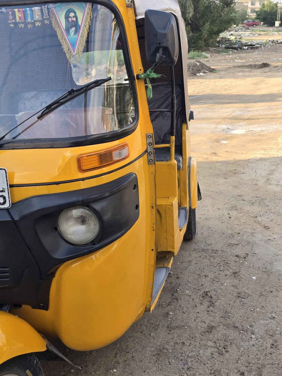 للبيع تكتك موديل ٢٠١٩ رقم انكليزي لوحات ٢ بسمي هزه فايته تحويل ثاني يوم تخم تاير جديد مسجل جديد تكتك جاهزه كبل للشارع بيه رشات صبغ للجماليه طوس جوه مال لغوده دوسات مكينه خير من الله السعر ٦٣٠٠ الشراي يتصل *********** /*********** مكاني شهداء البياع
