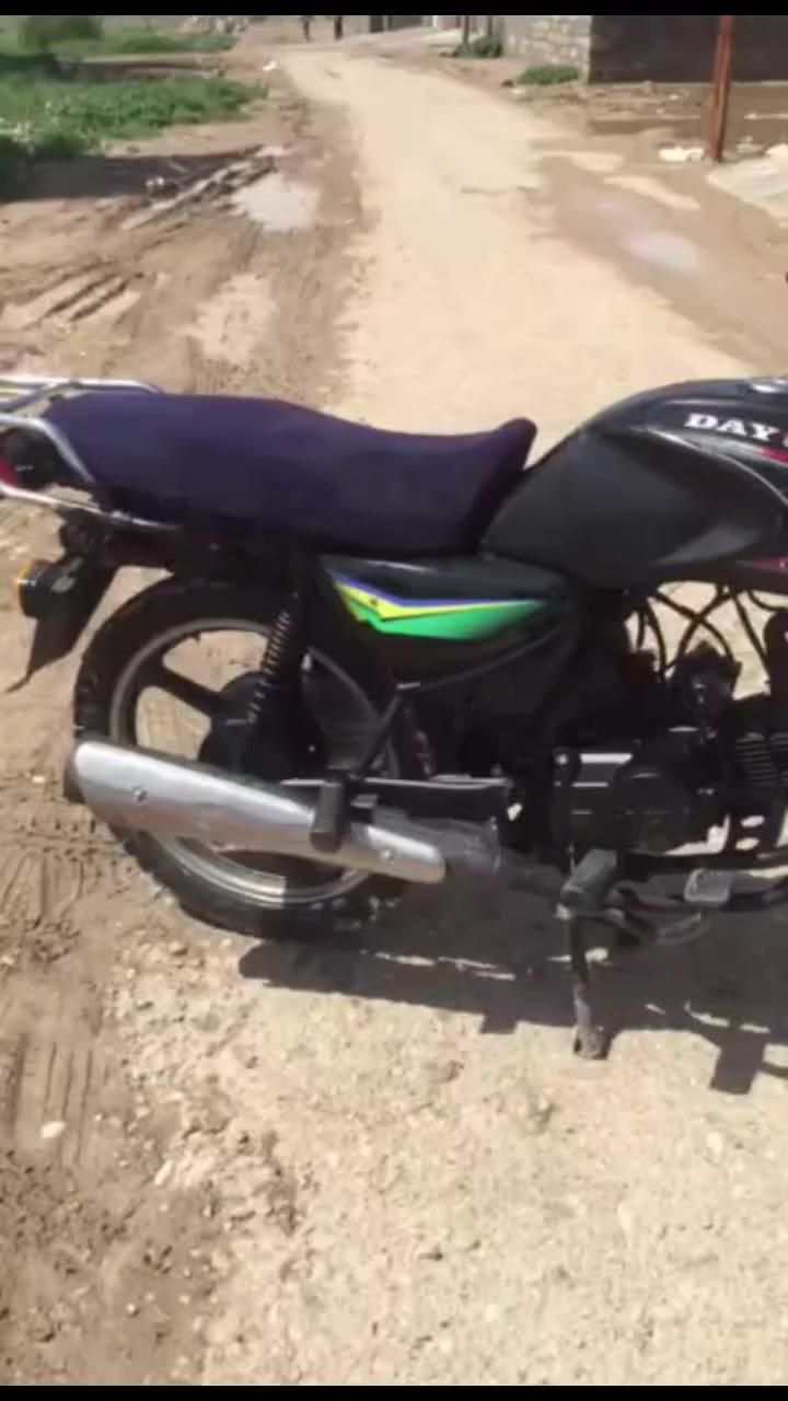 سلام عليكم 
دراجه دايوان
موديل 20
كهربائيات شغاله
محرك ياباني بي خيط بخار
دراجه نظيفه 
للبيع او للمراوس 
الشراي خاص 
مكاني تقاطع الامام عبدالله بن علي


**إذا كنت صاحب هذا الإعلان وتريد حذفه لأي سبب، رجاءا أرسل رسالة إلى الدعم الفني**