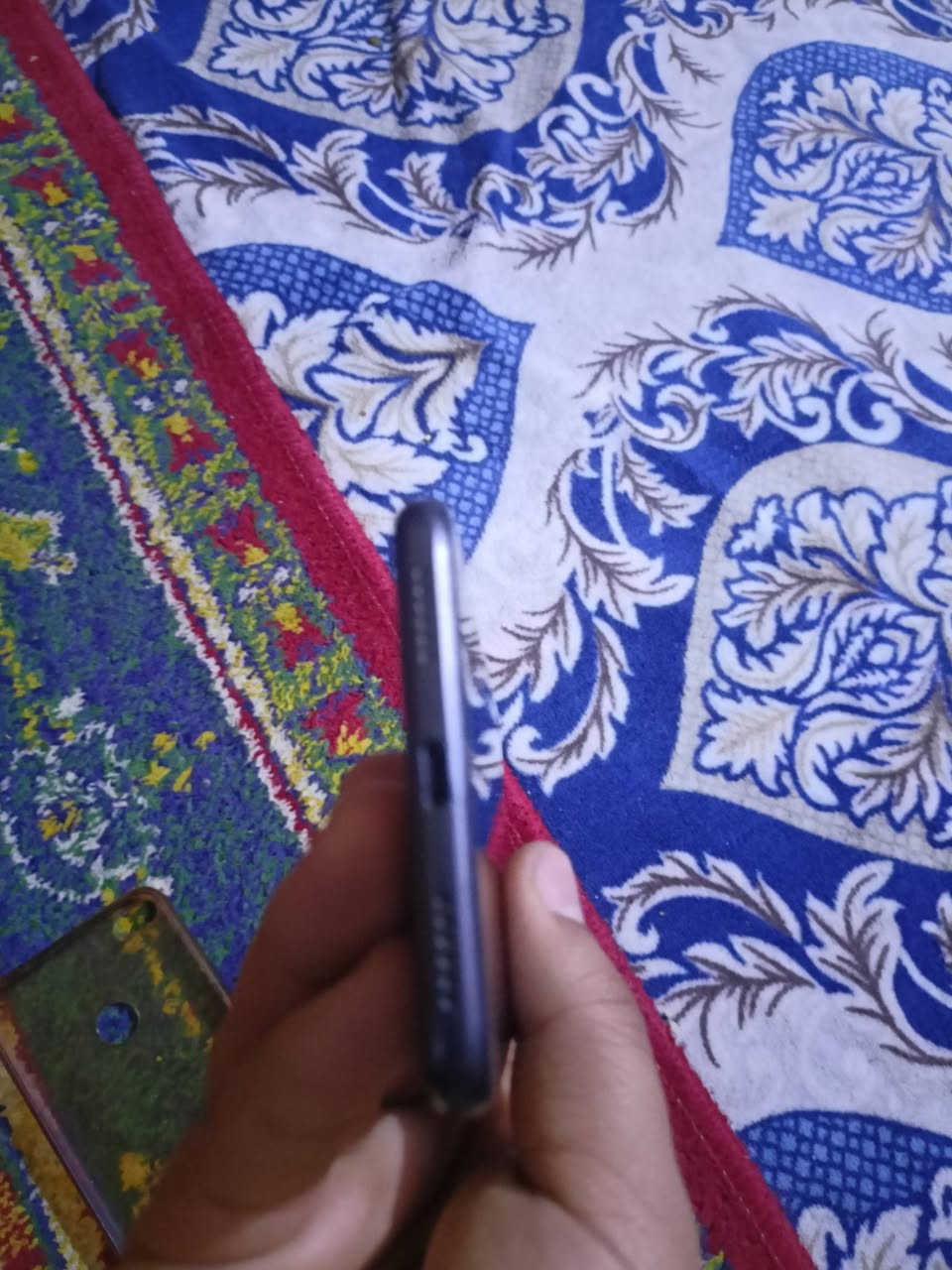 جهاز هواوي p8الجهاز نضيف وحلو الذاكرة 16التصف كلش ممتاز بي بصمة بالظهر مالتة وكامرات شغالات ونت وشريحة وكلشي الجهاز ب40وبي مجال للشراي متواجد واتساب ***********
