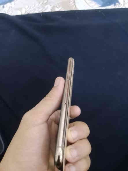 سلام عليكم جهاز البيع ايفون 11برو فقط الجهاز حلو ونضيف الجهاز خطة واكف ولباقي كلة شغال كمرات فيس ايدي كلةًشغال الجهاز وتار ما مفتوح ابد الجهاز مال بيت حلو ونضيف السعر 175وبي مجال الطيبين ويرهم مراوي حسب القناعة الجهاز وتار المكان بغداد العبيدي رقم ***********
