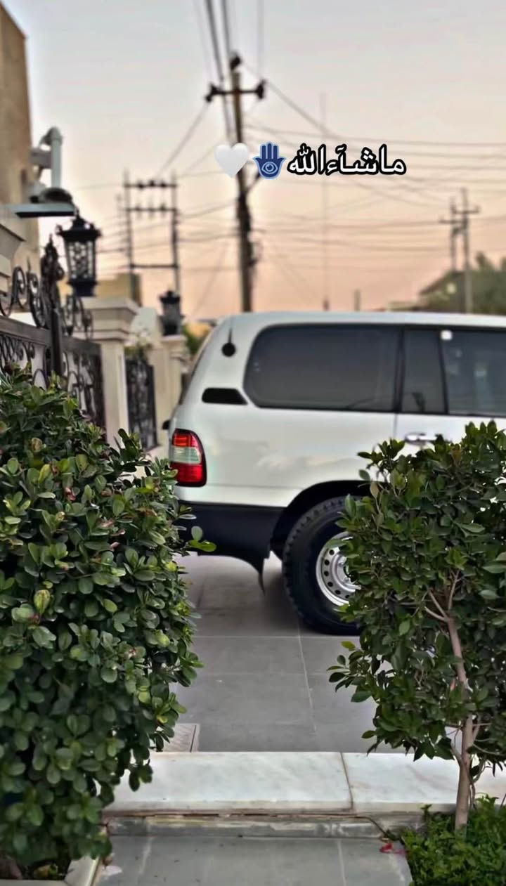 سڵاوی خوای گەورە لە هەموو لایەک مۆنیکا مۆدیل ١٩٩٨ فول عادی سەیارەکی یەکجار جوان سبوغ عام بێ لێدران بە وەرگەڕاو دەیفرۆشم ناو دینگەی جوانە سیستەمی غازی ئیتاڵی بۆ بەستراوە پێش تەبلە چوار تایەو ویل دەلوپ نوێ سوکان لیکسس بۆ بەستراوە گێر مەکینە و دەبڵ ئەکسل بە شەرت سعری ١١٠ وەرەقە و ١٠ وەرەقەش غرامە 
ژ.م *********** أربيل, العراق
