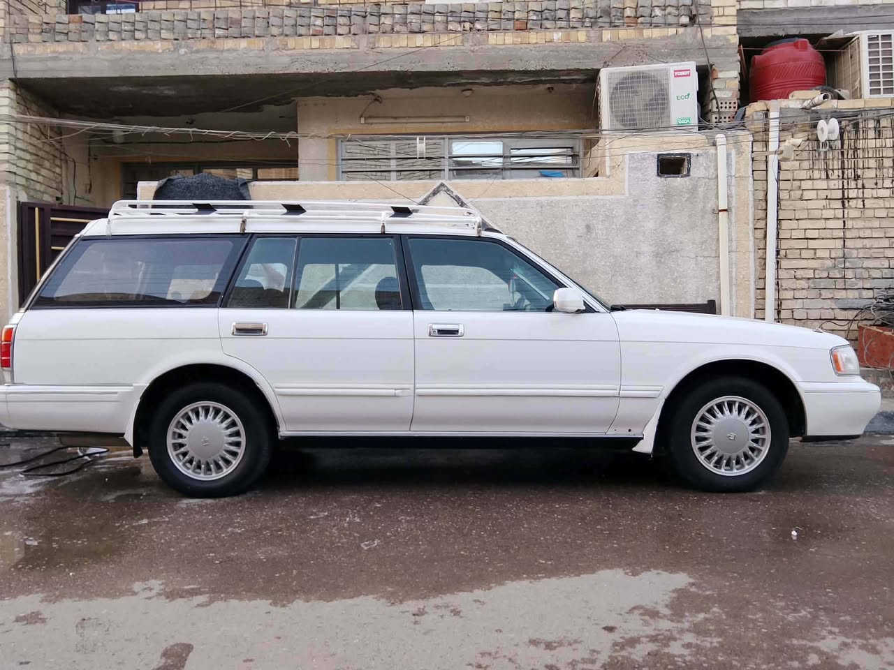 السلام عليكم سياره كراون ارنب استيشن موديل ٩٠يسره للبيع کير ومحرك vvt تبريد شغال دواخل نظيفه جدا تغيير سستم رقم بغداد انكليزي لغاية ٣١ صاحب السنويه بغداد مكان السياره ذي قار الرفاعي للاستفسار اكثر الاتصال برقم الهاتف ***********
