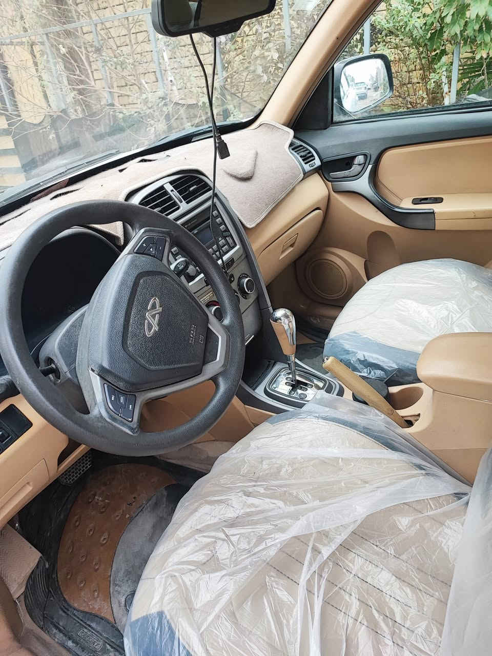 تيكو 13 جاهزه من كل النواحي كير مكينه حداديه ضمان ميه بالميه مكفولة من الضربه والتبديل فقد لكط وصبغ عام للجماليه تبريد ثلج المعقل ***********
