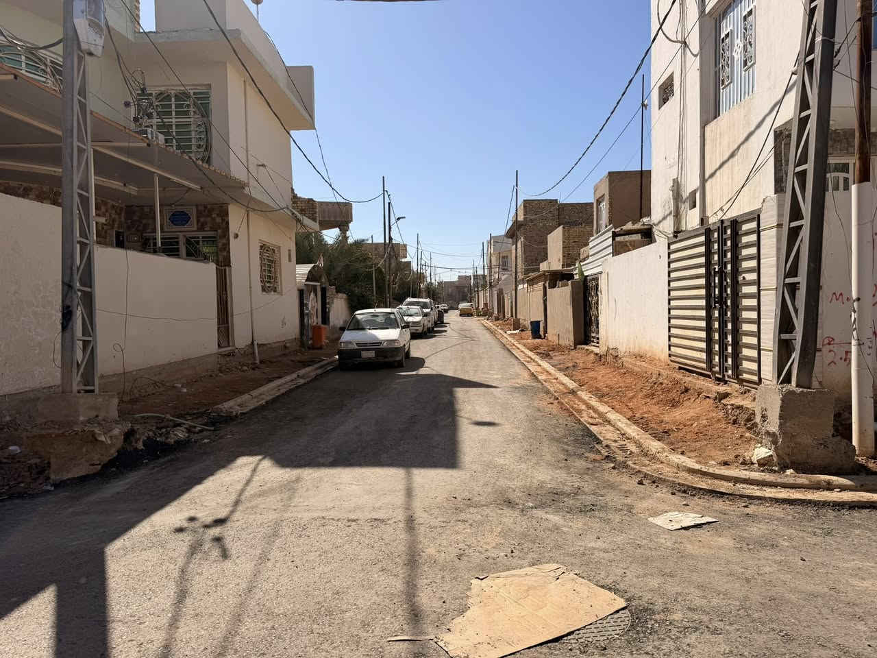 🛑 دار سكني  للبيع 🛑
المنطقة :  حي الضباط 🚩
اقرب نقطه داله : شارع الوكفة ثالث بيت عن السايدين مقابيل مطعم اربيل 

المساحه :  172     ركن  ✅  واجهة 12 ونص 
      

التفاصيل :  طابقين 
     كونكريت مسلح 
3 غرف نوم ومطبخ واستقبال وصالتين وصحيات داخلية وخارجية 

للاستفسار 
     مراجعة مكتب رسول الوزني للعقار  
الديوانية . حي الصدر الاول.شارع اسواق طيبة
 للمعلومات ولمزيد من التفاصيل ⬇️
       مراسلة الصفحة  
      او الاتصال 

***********
