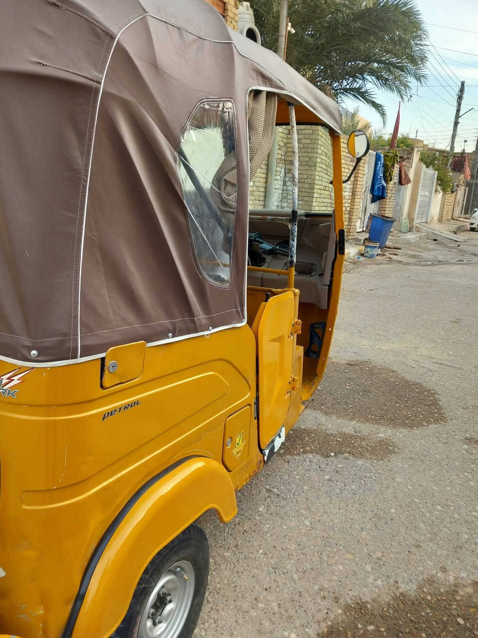 سلام عليكم تكتك البيع مديل 21 لونين شهر 2 تكتك جاهزه كبل الشارع رقم وسنويه تكتك بيه طخات بسيطه مكان قلعة صالح هاذ الرقم *********** السعر 6850 وبي مجال
