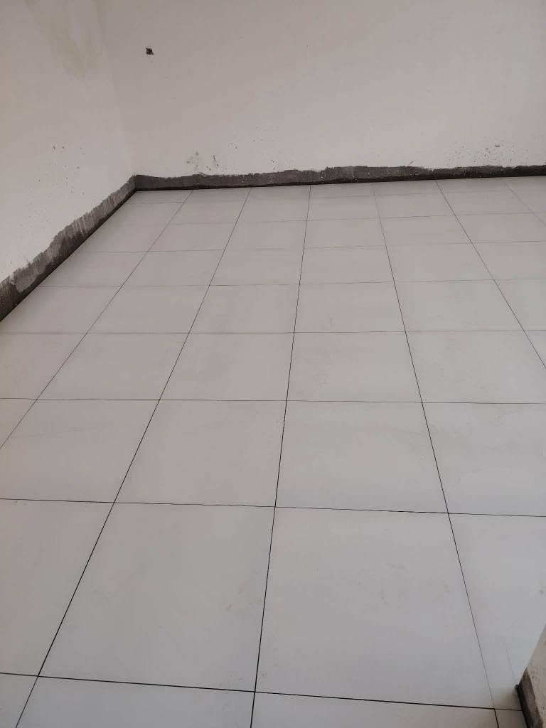 خلفه سيراميك شغل درجه ولى يشتغل عله المترو اليوميه ومكطوعه اي سفتسارتصل عله الرقم***********
